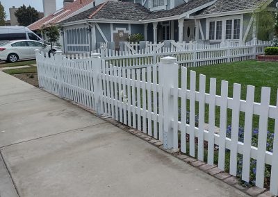 Orange County wood picket fence contractors- The Fencing Pro